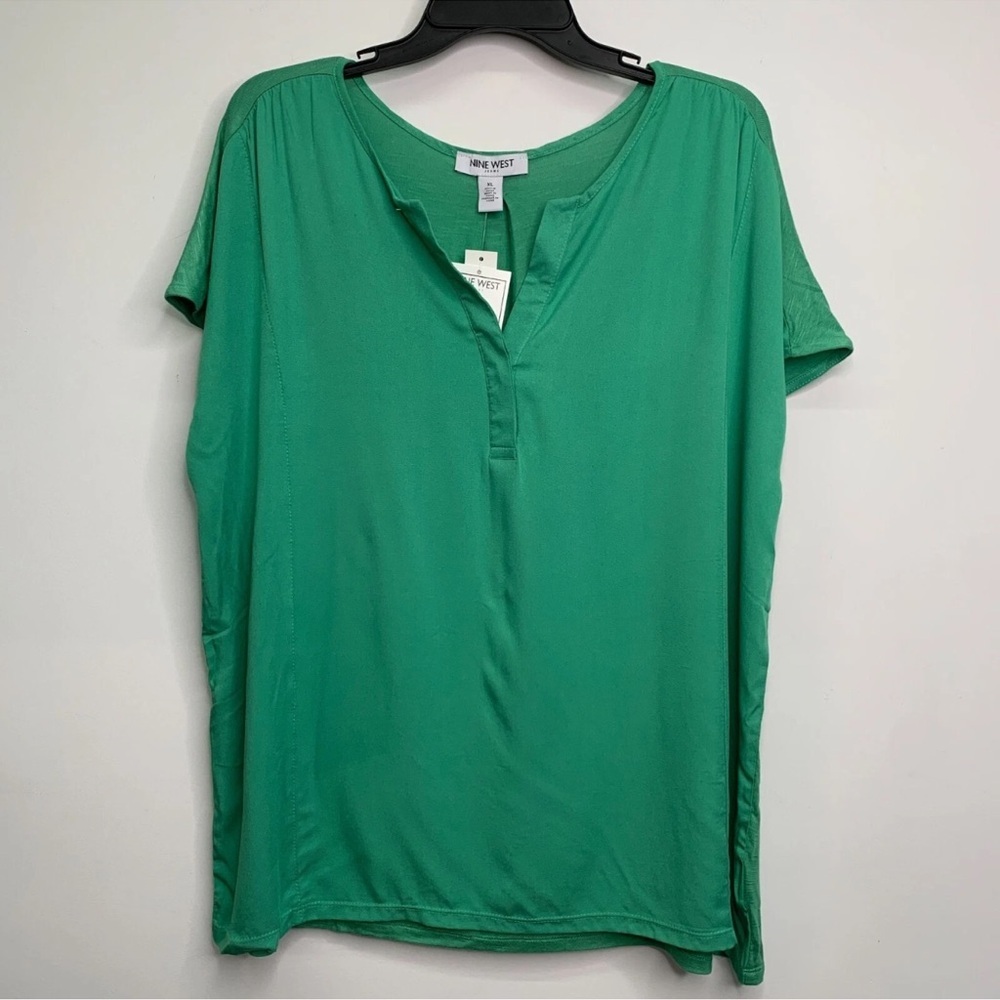 NWT Nine West Spruce Green V-Neck Blouse Cap Sleeve Lightweight Top Size Small - Picture 3 of 8